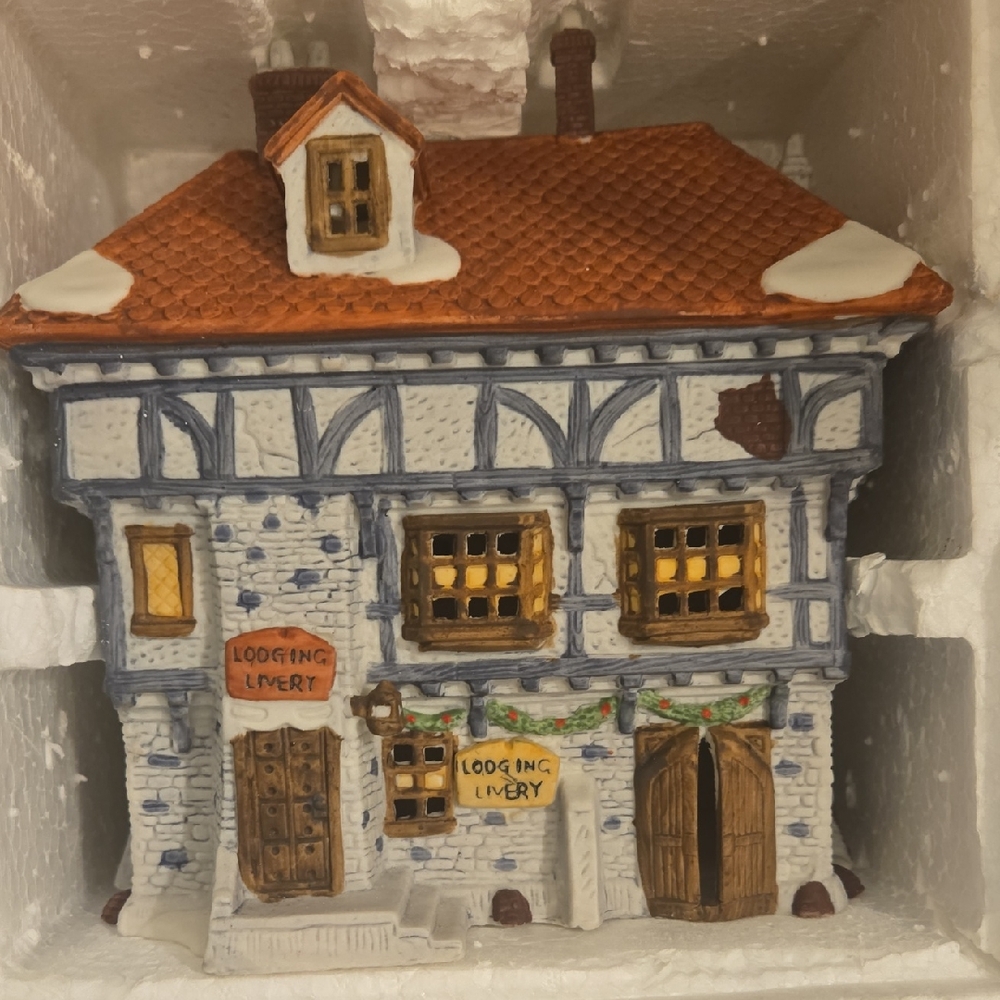 Dept 56 Dickens Village "Tuttles Pub"